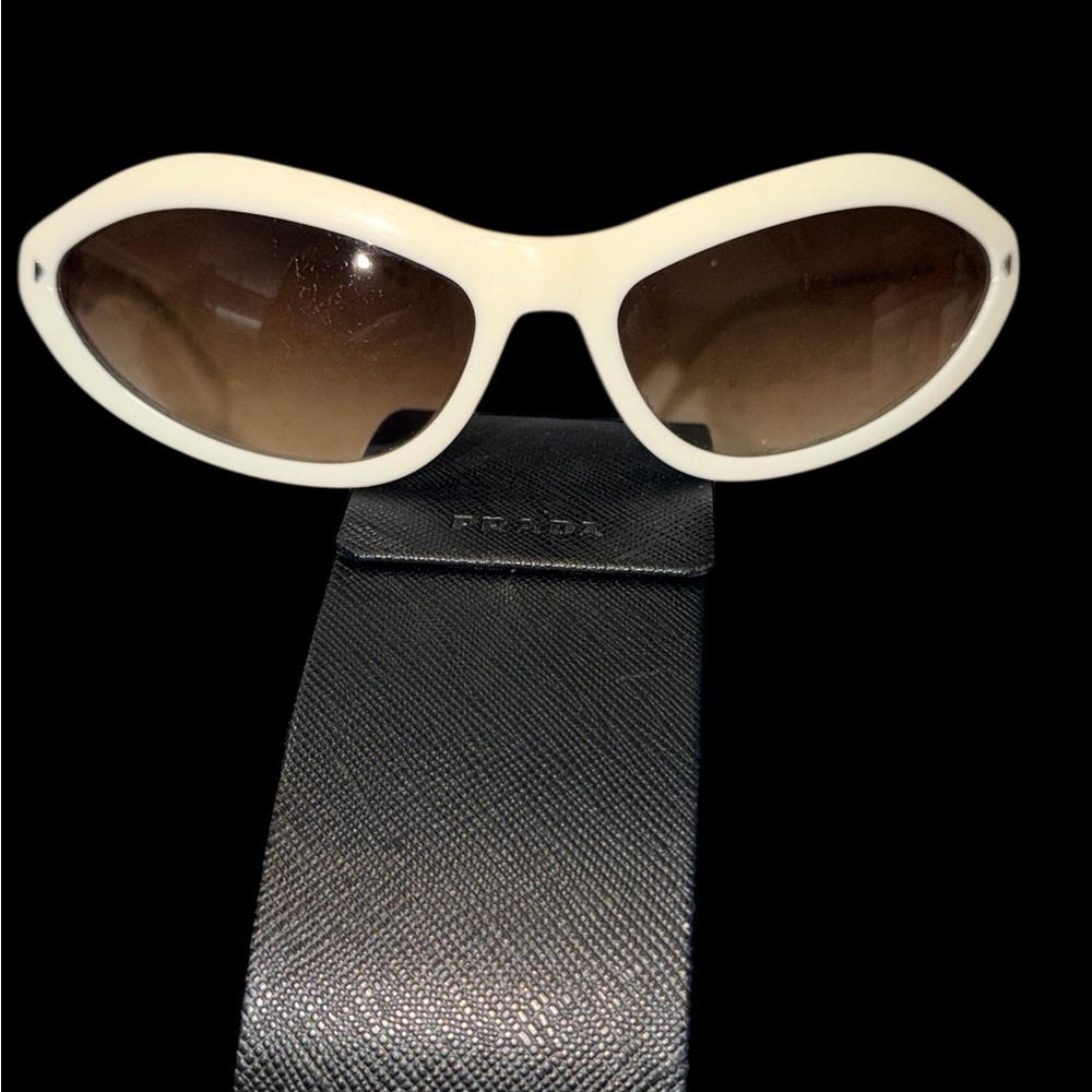 Prada AUTHENTIC Sunglasses made in Italy CE SPR 05N 125 - Picture 8 of 14